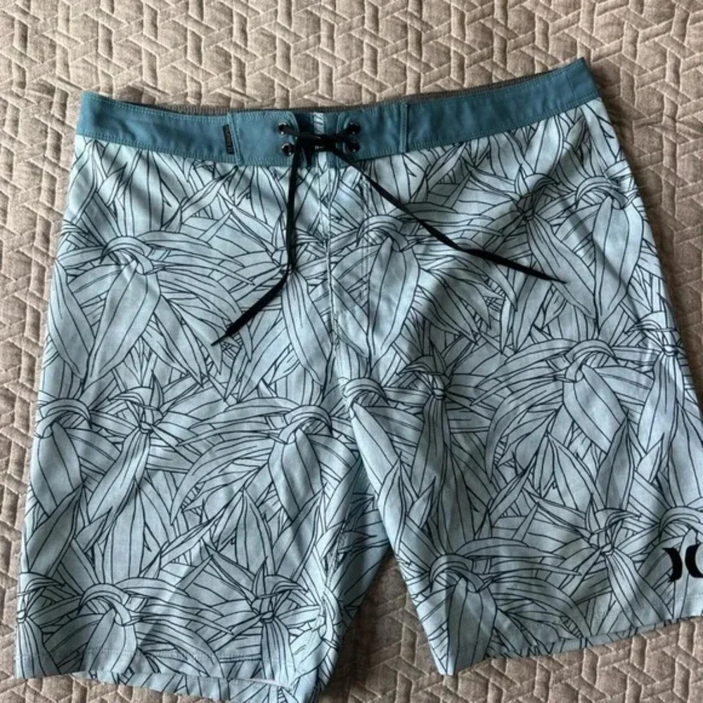 Hurley Men's Pupukea Teal Floral Tropical Print Boardshorts Swim Trunks Size 34